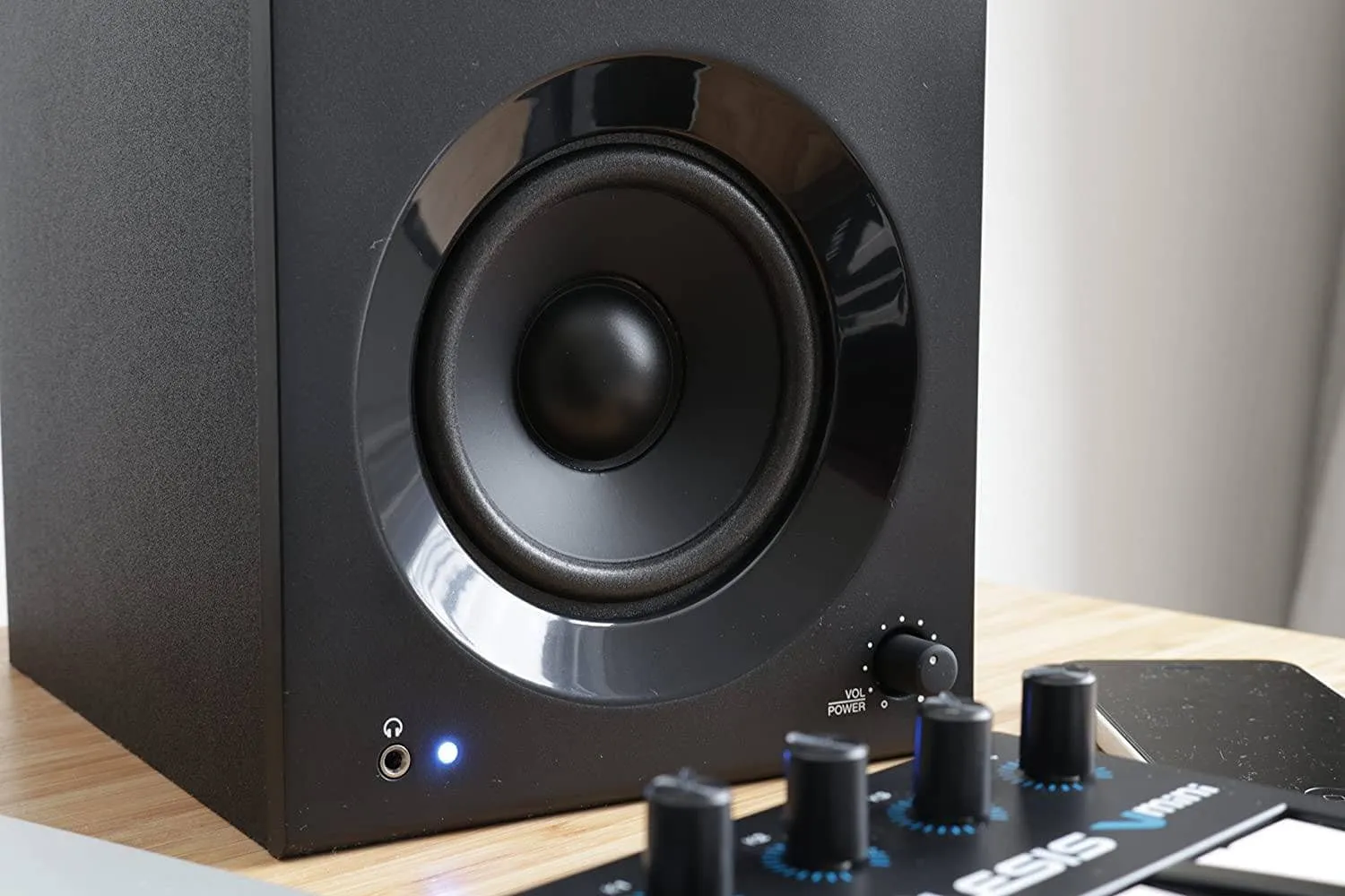 Alesis Elevate 3 MKII - Powered Desktop Speakers for Home Studios, Video-Editing, Gaming and Mobile Devices